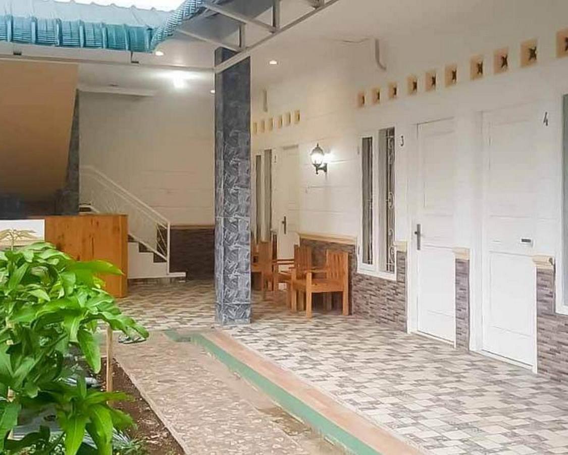 ホテル Koolkost Syariah @ Cimahpar Bogor Tegalgundil エクステリア 写真