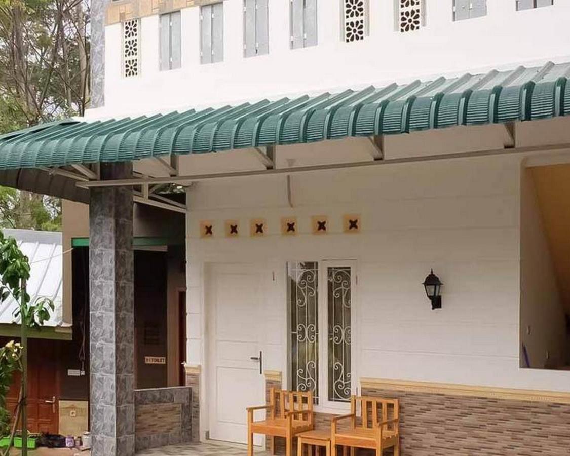 ホテル Koolkost Syariah @ Cimahpar Bogor Tegalgundil エクステリア 写真